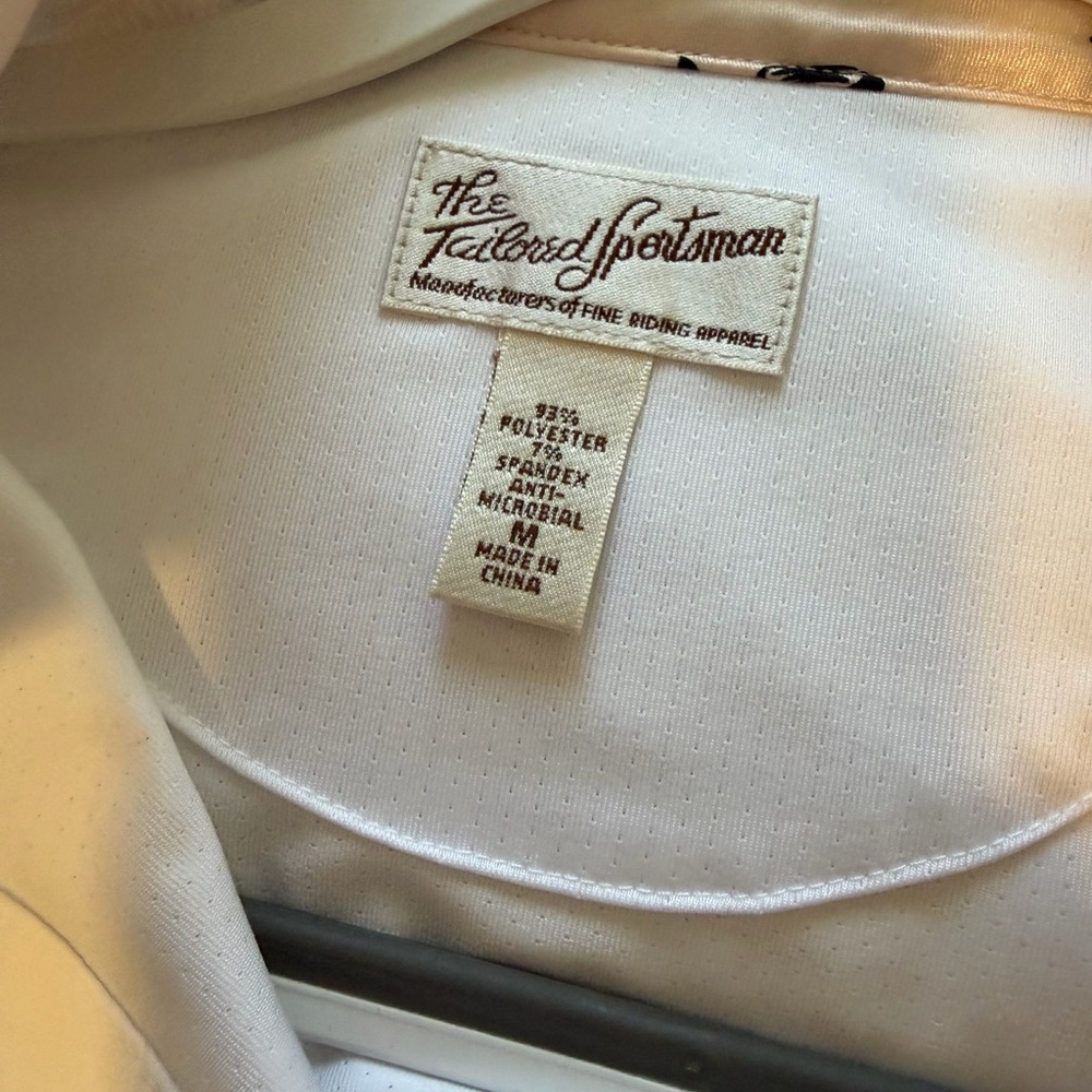 Women’s Tailored Sportsman Show Shirt - Picture 2 of 2
